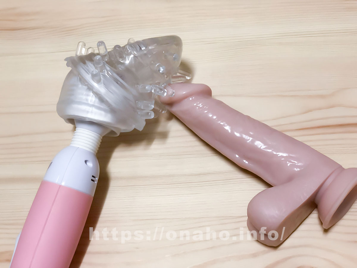 電マアタッチメントを裏返して亀頭責めオナニー